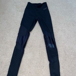 victoria’s secret pink leggings